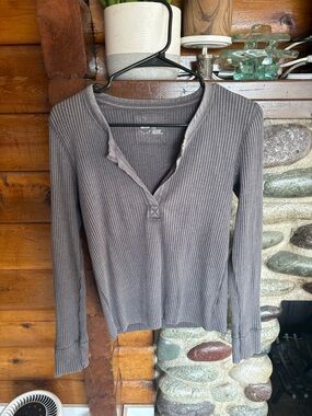 Aerie "Love This Moment" Grey Ribbed Long Sleeve Top - Women’s Size Medium